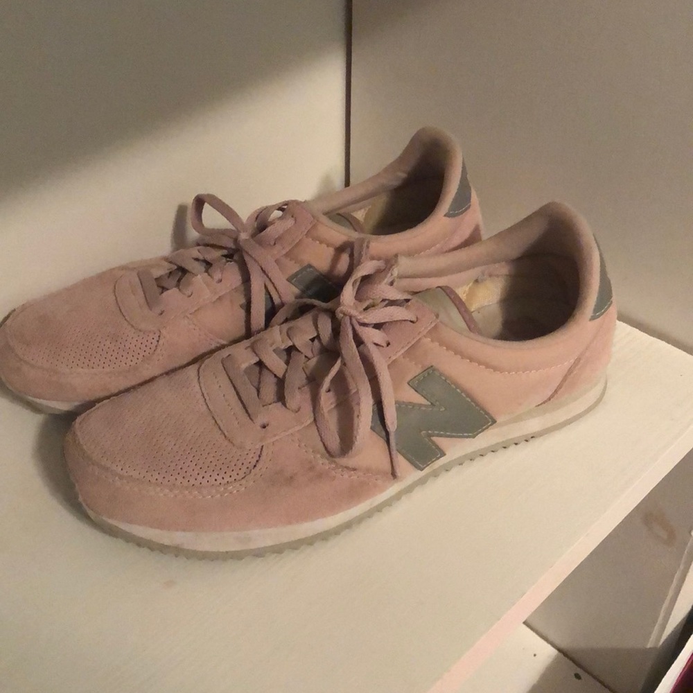 pink new balance shoes